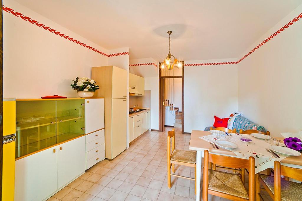 Residence Cinzia Pool بيبيوني الغرفة الصورة